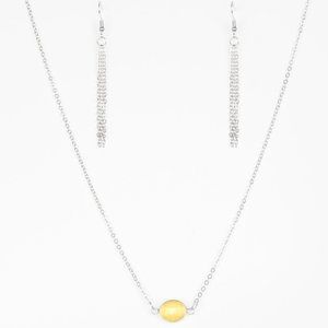 💥3/$15💥 Fashionably Fantabulous Yellow Necklace